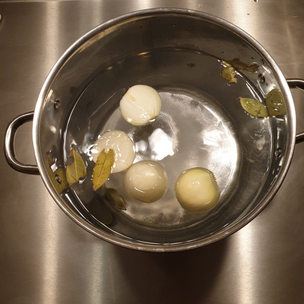 Kochwasser mit Gewürzen
